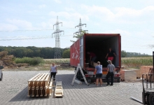 NEPAL_Container_packen_16Aug2018_13