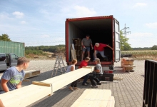 NEPAL_Container_packen_16Aug2018_18