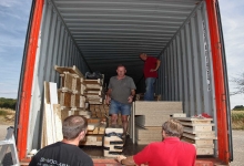 NEPAL_Container_packen_16Aug2018_39